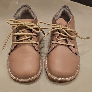 L'amour Leather Georgie Scalloped Bootie Size 10. Pink